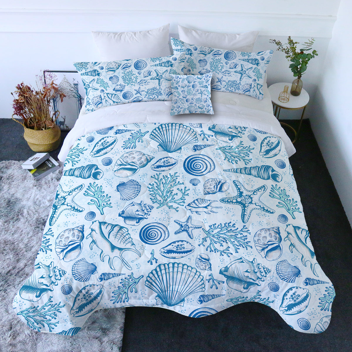 Blue Seashells Comforter with Shams and Pillow Cover