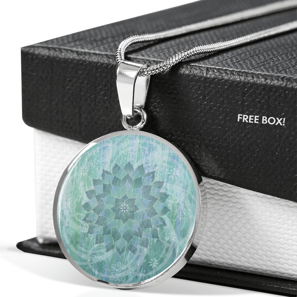 The Ocean Hues Necklace