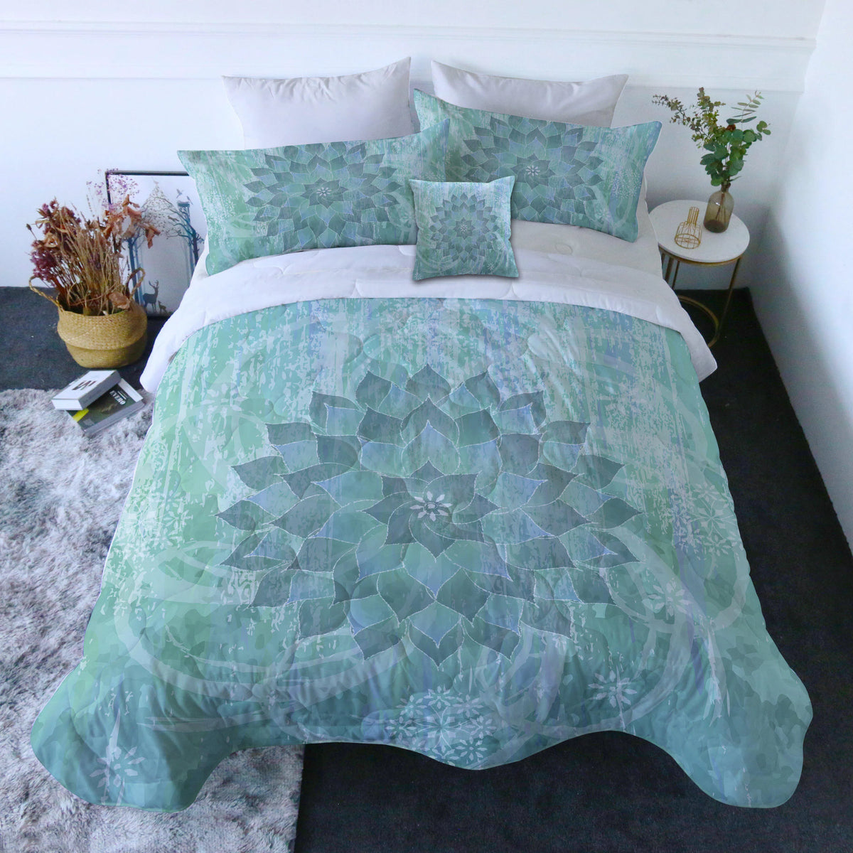 The Ocean Hues Comforter with Shams and Pillow Cover