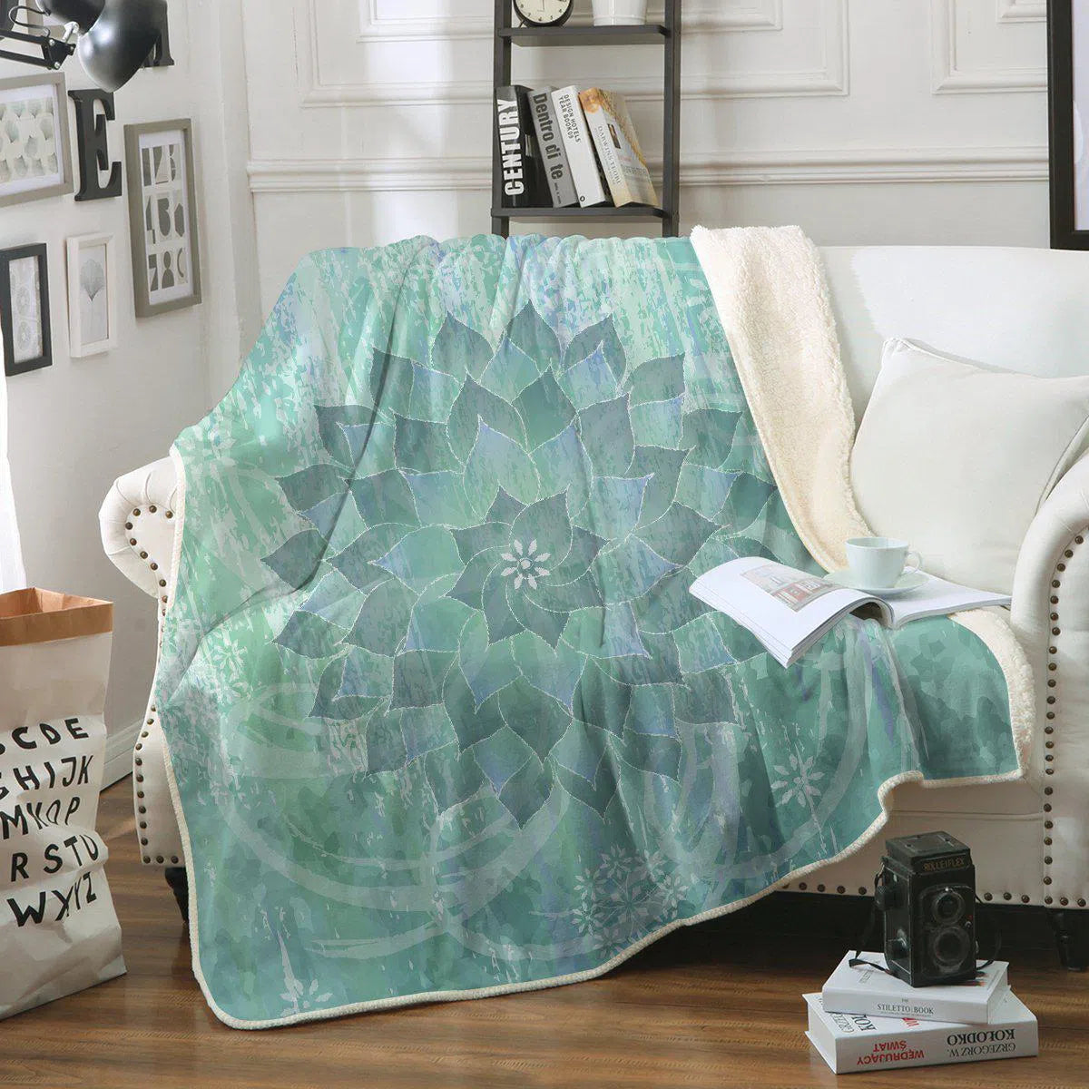 The Ocean Hues Soft Sherpa Blanket